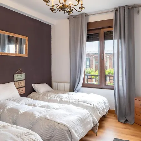 Hébergement de vacances Little Yellow House Gijón