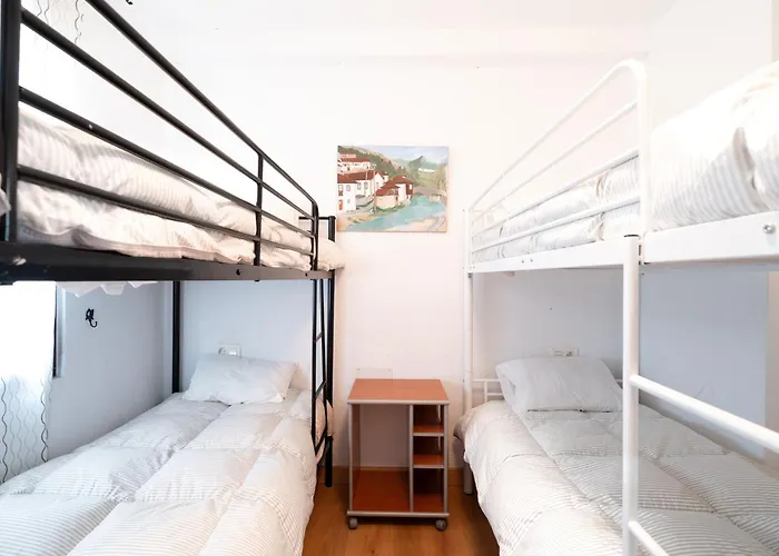 Little Yellow House Сasa de vacaciones *