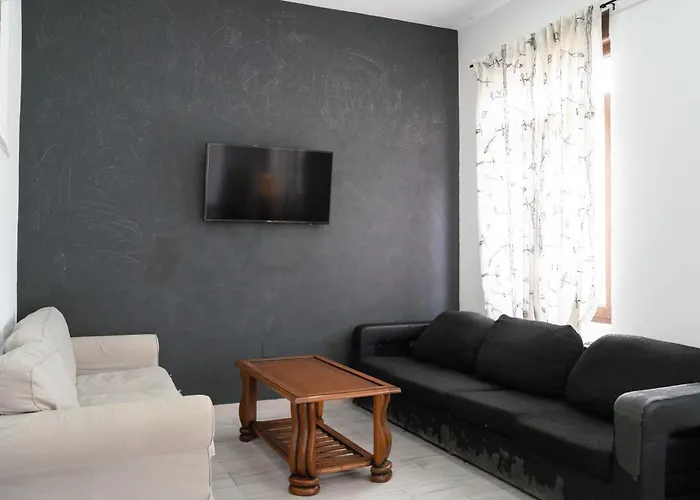 Little Yellow House Сasa de vacaciones Gijón