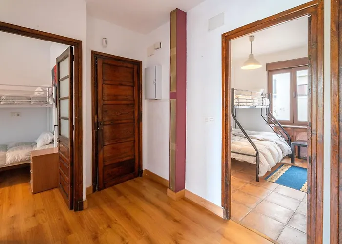 Little Yellow House Сasa de vacaciones