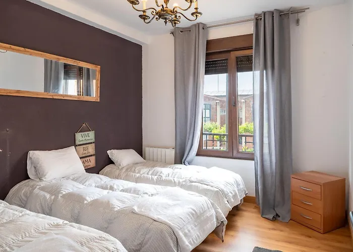 Сasa de vacaciones Little Yellow House Gijón