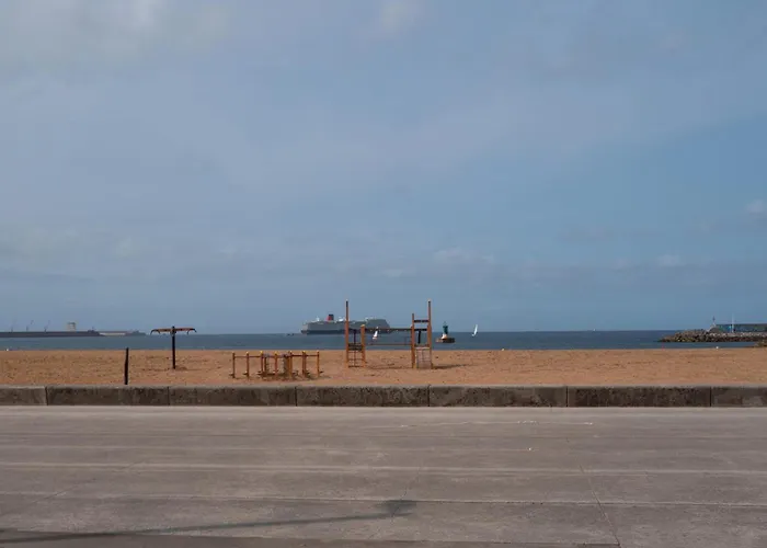 Сasa de vacaciones Little Yellow House